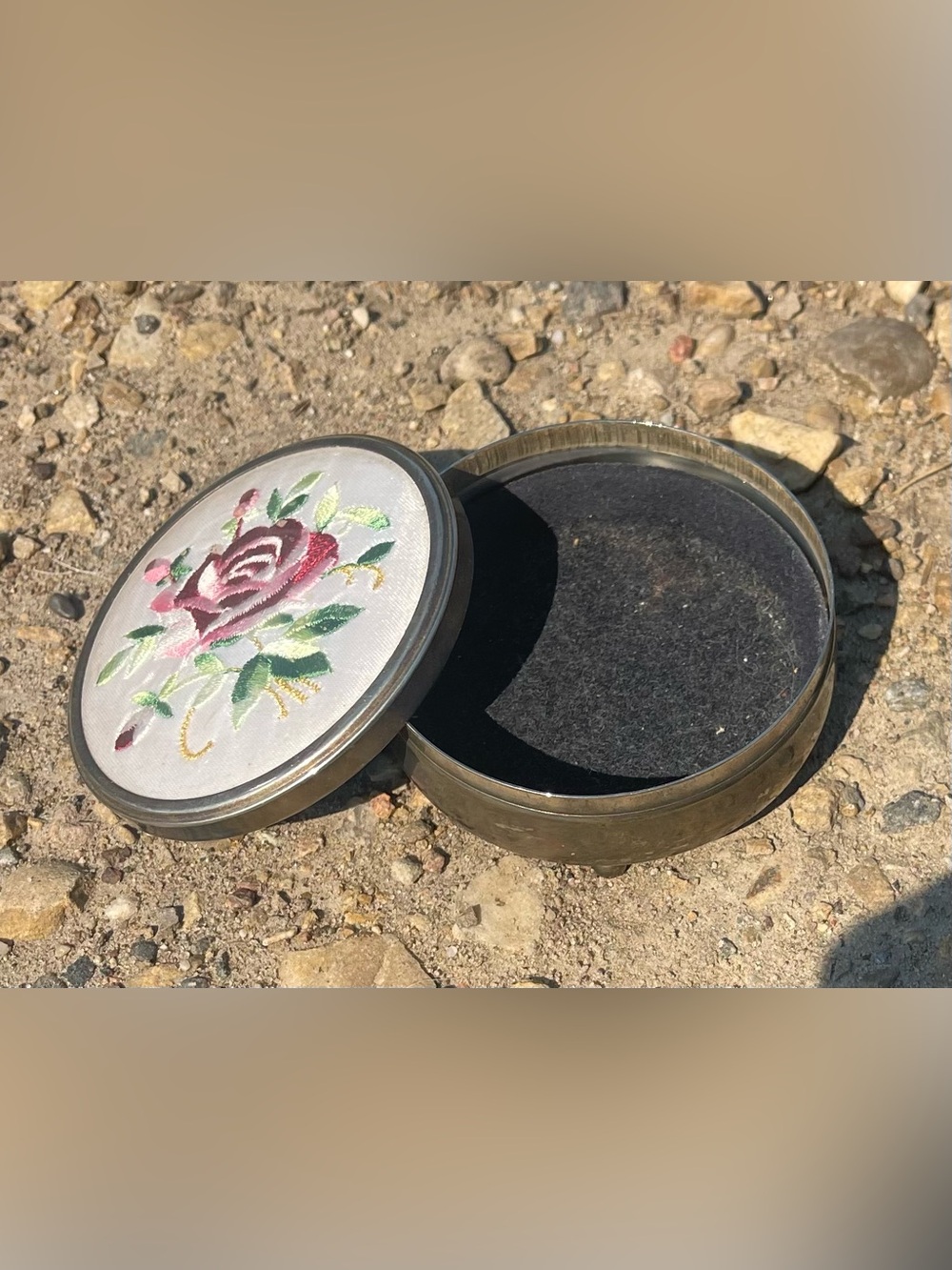 VINTAGE Embroidered Floral Round Trinket Box - Pink Rose